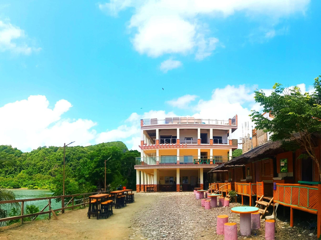 AirusXander Front Beach Resort