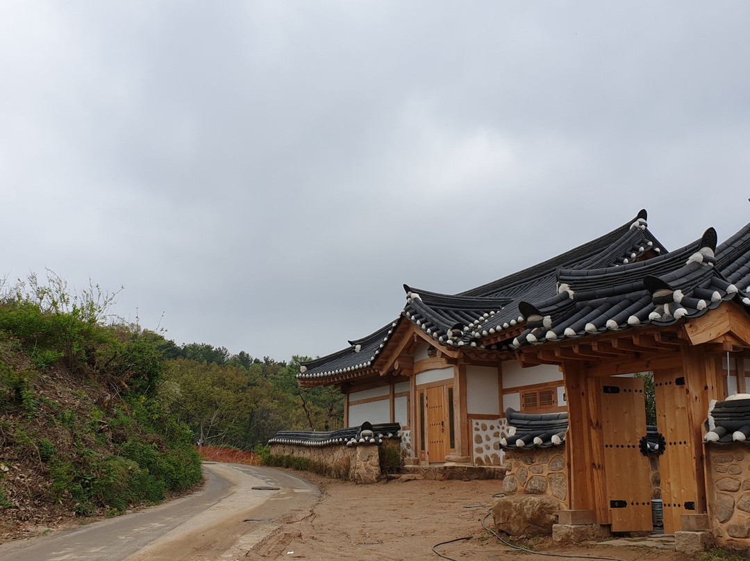 Sabi Hanok