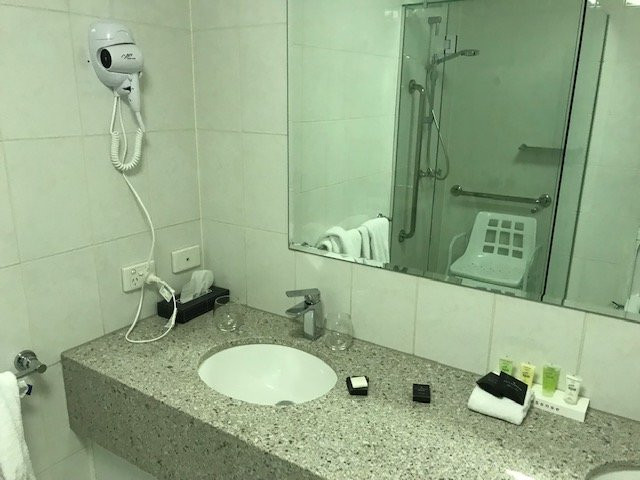 Kimberley Gardens Hotel & Serviced Apartments主图