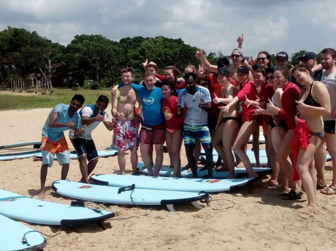 AtoZ Surf School-阿鲁甘湾必去景点
