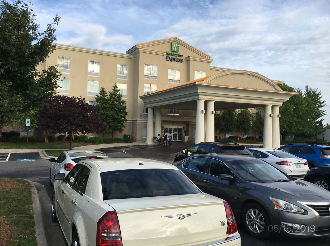 Holiday Inn Express & Suites Concord By IHG主图