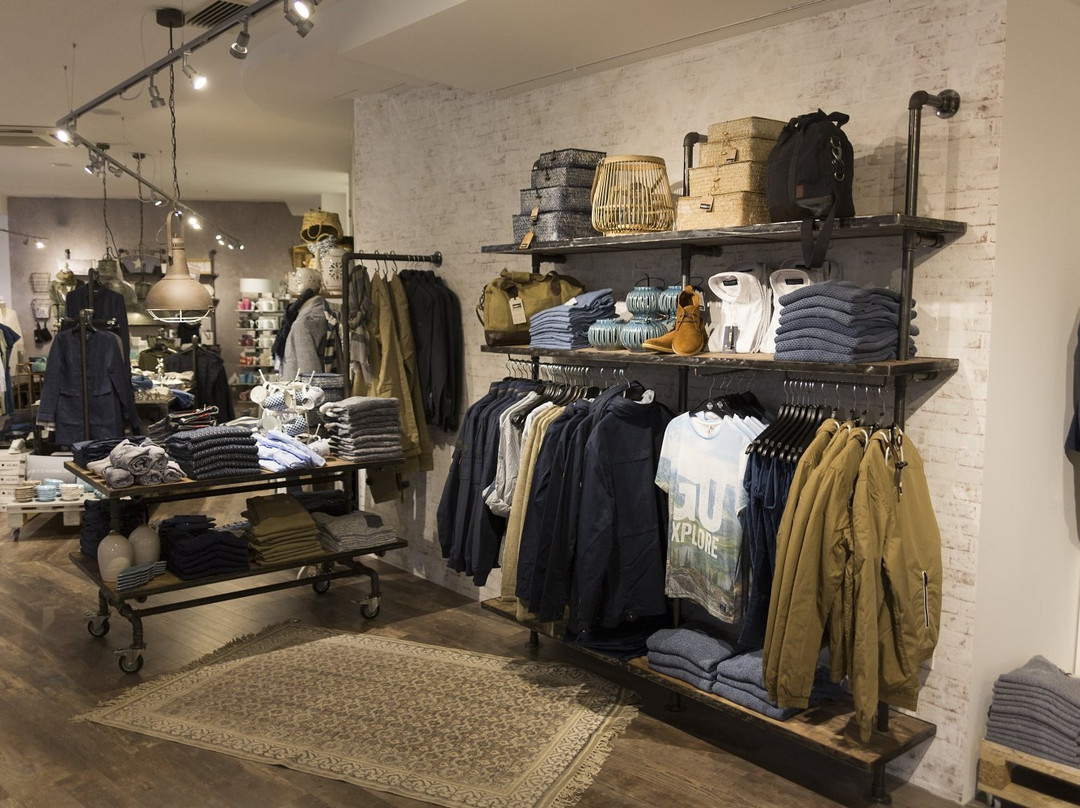 Cube's M3-巴敦必去景点