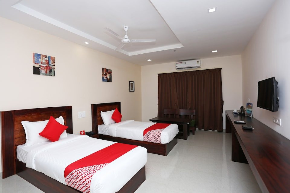 Capital O 18826 Hotel Emerald主图