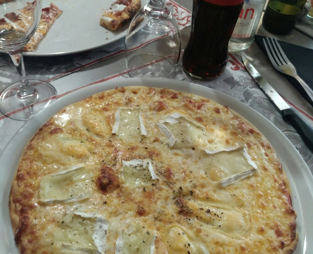 Marcilly-la-Campagne餐馆和美食-Pizzeria la Fiorentina