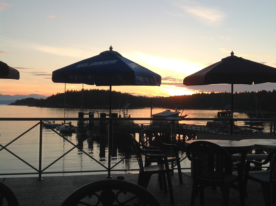 Lasqueti Island Hotel, Pub & Restaurant主图