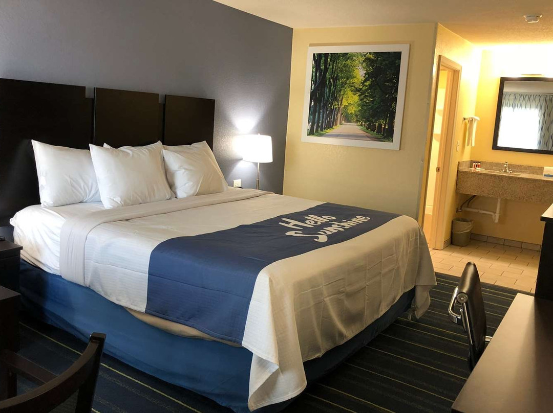 查尔斯镇/哈珀斯费里戴斯酒店主图