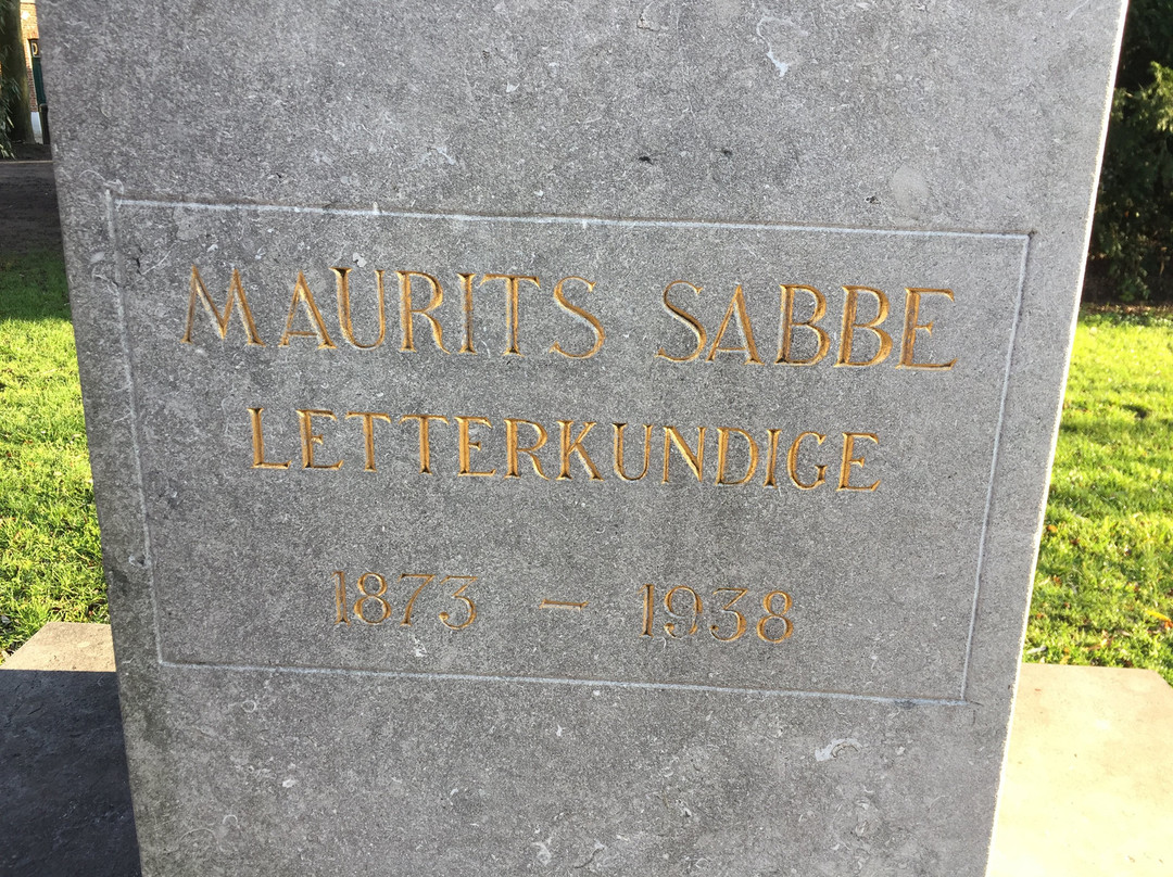 Maurits Sabbe Monument-布鲁日必去景点