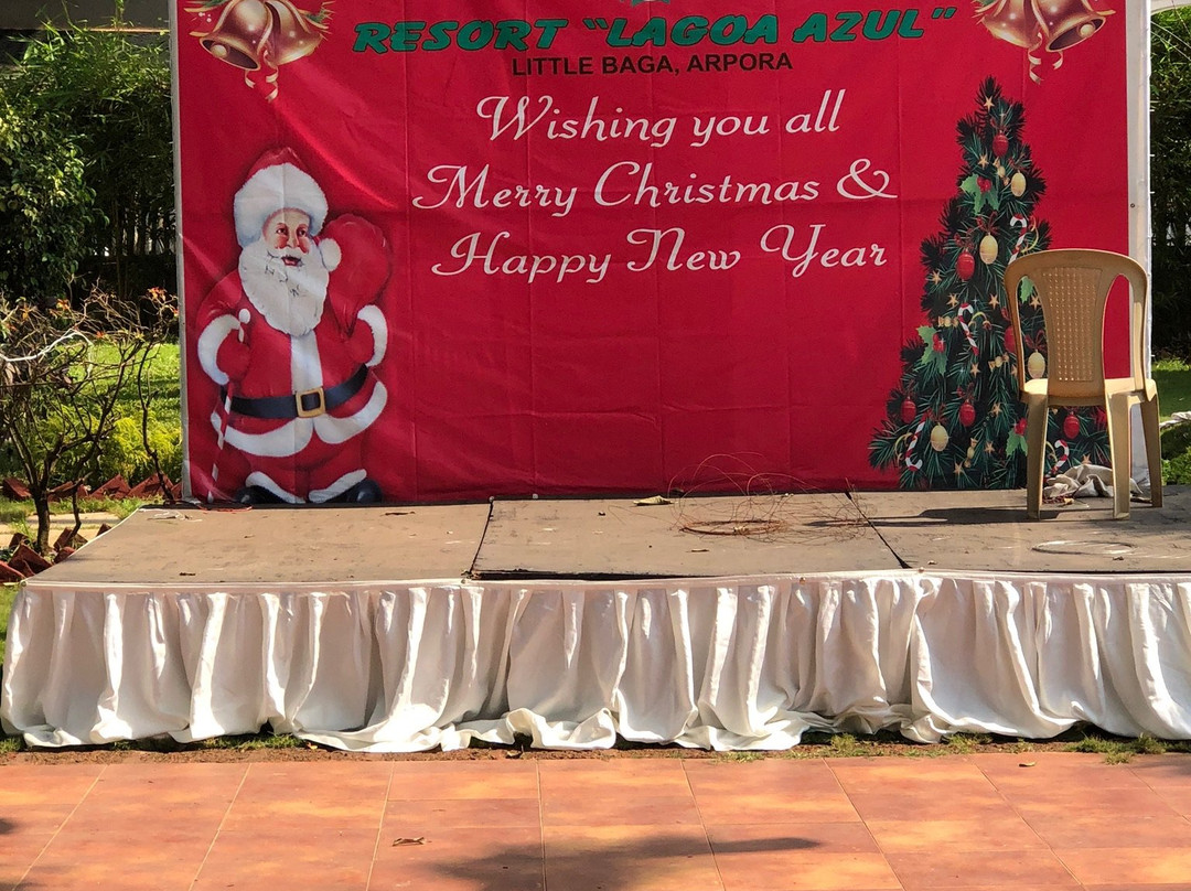 蓝色阿尔贡酒店主图