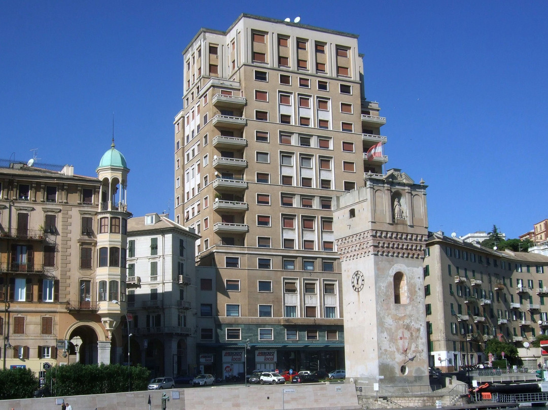 萨沃纳旅游景点-Torre Leon Pancaldo