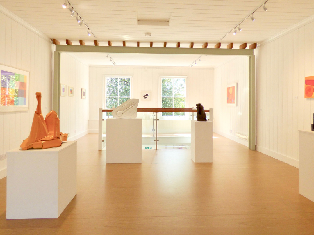 Linden Hall Studio景点图片