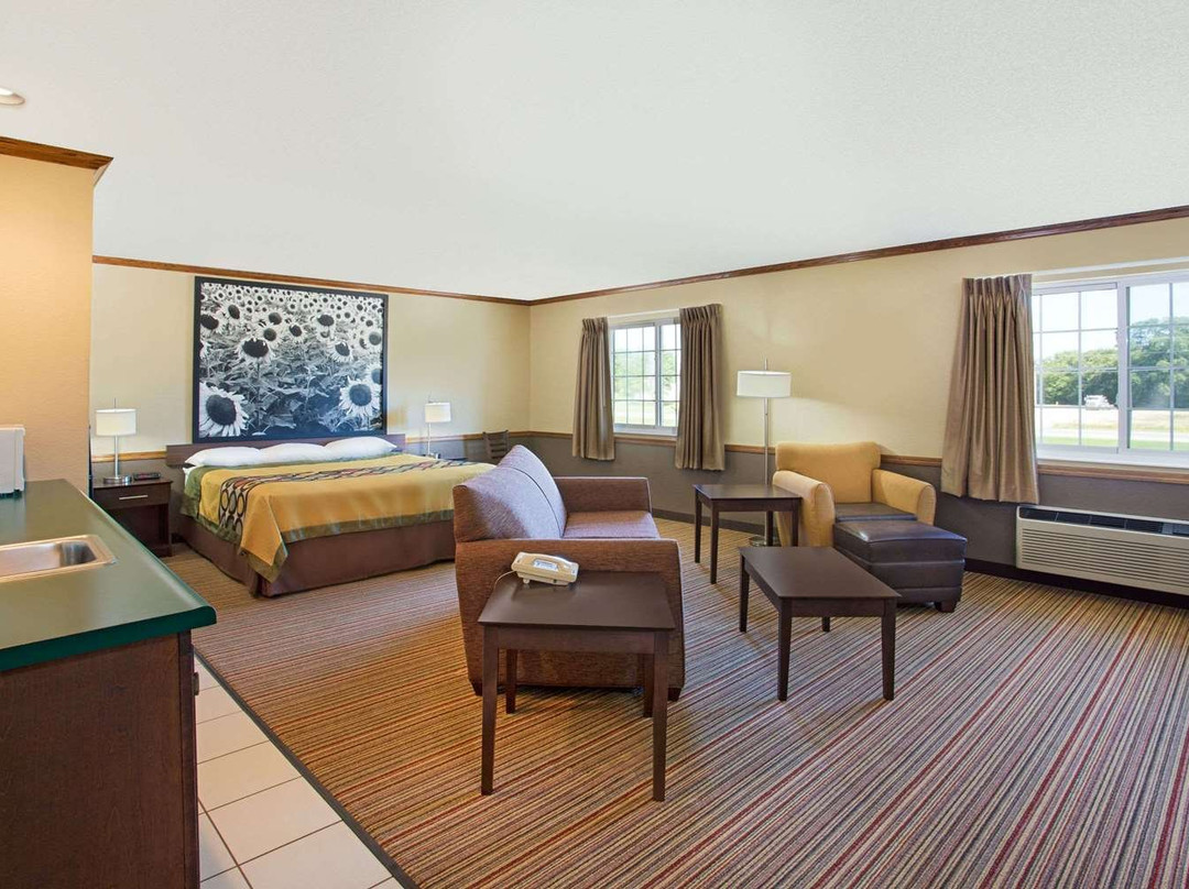 Super 8 by Wyndham New Hampton主图