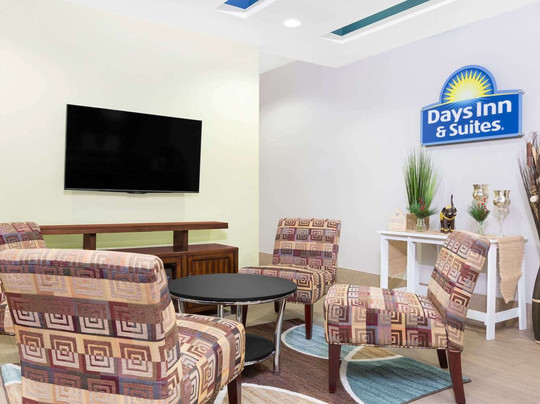 Days Inn & Suites by Wyndham Madisonville主图