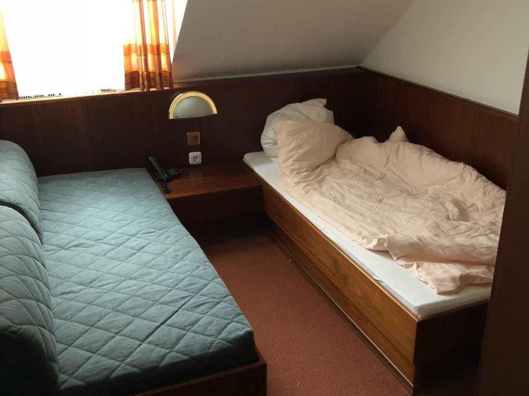 卢卡纳格拉芙酒店主图