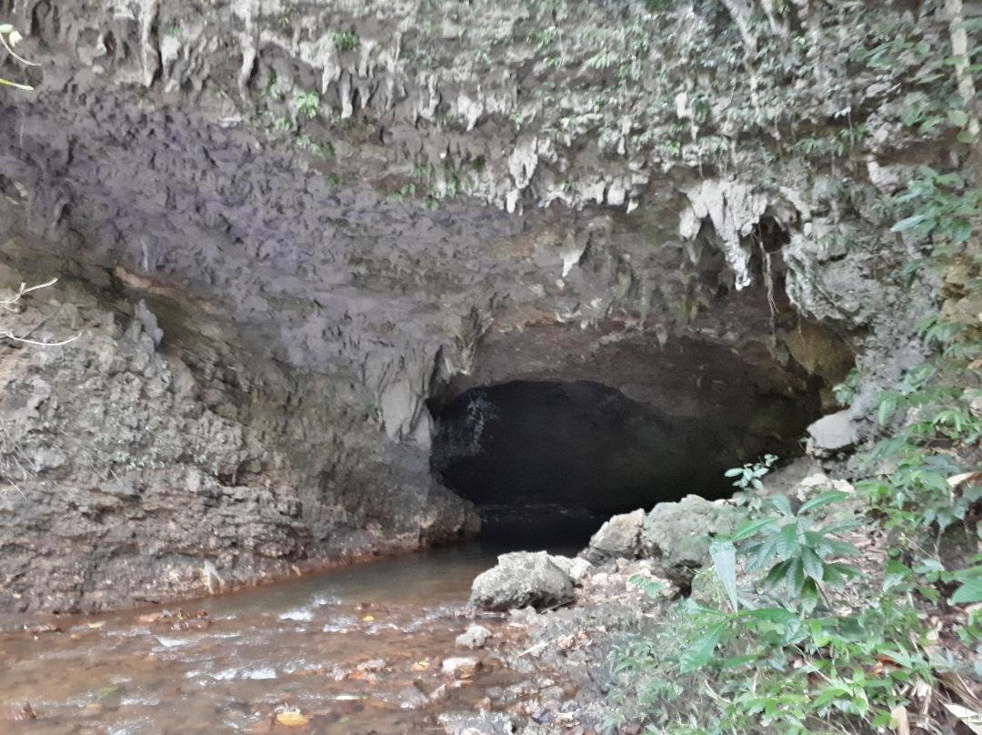Hinayagan Cave-比斯利格必去景点