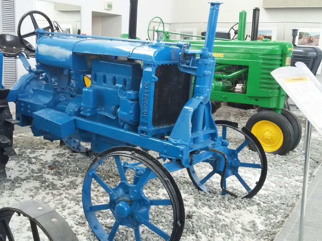 Scientific and Technical Museum of History of A Tractor景点图片