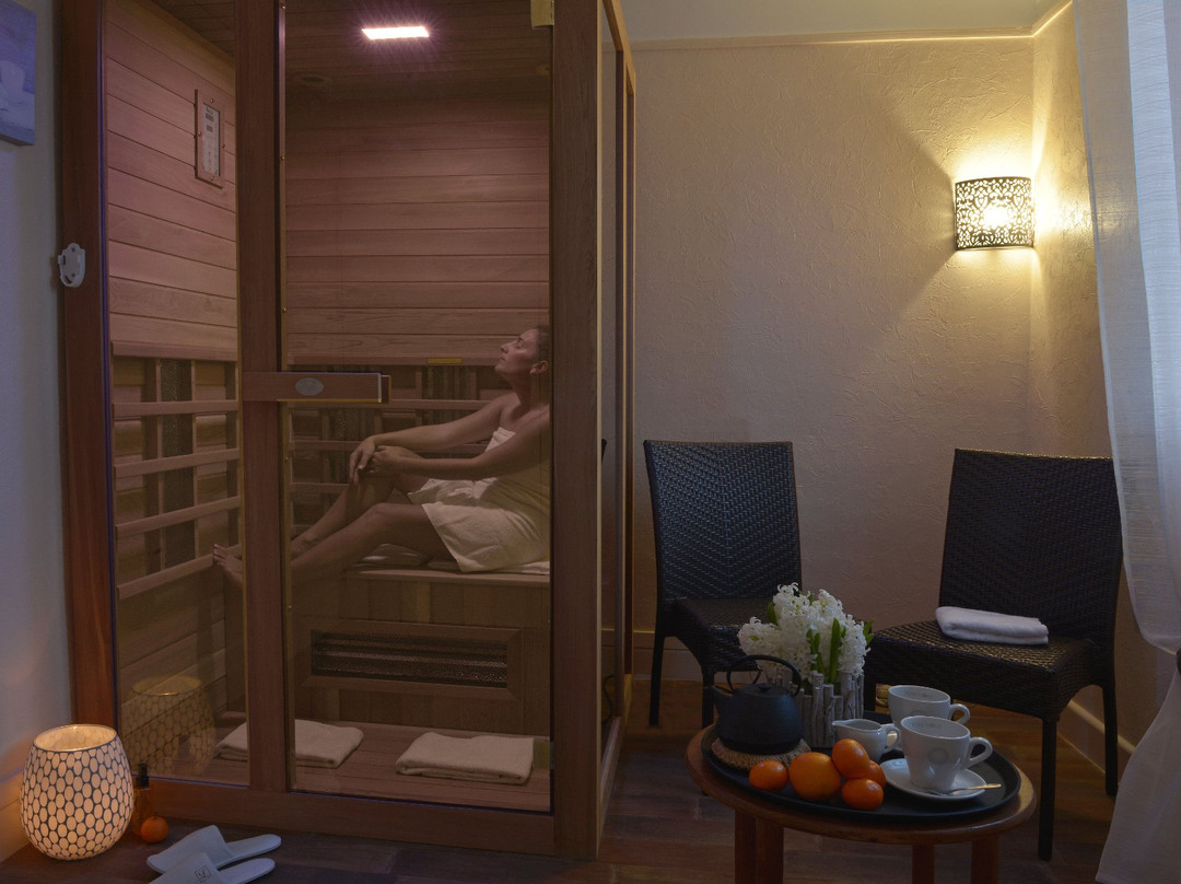Logis Hôtel le Continental主图