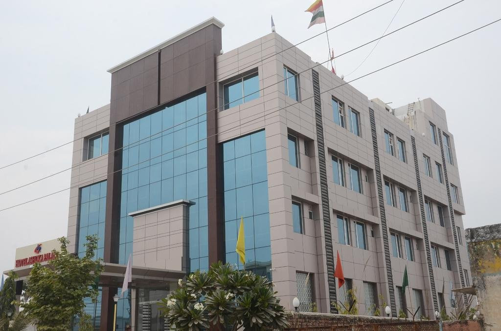 Hotel Ashoka Palace