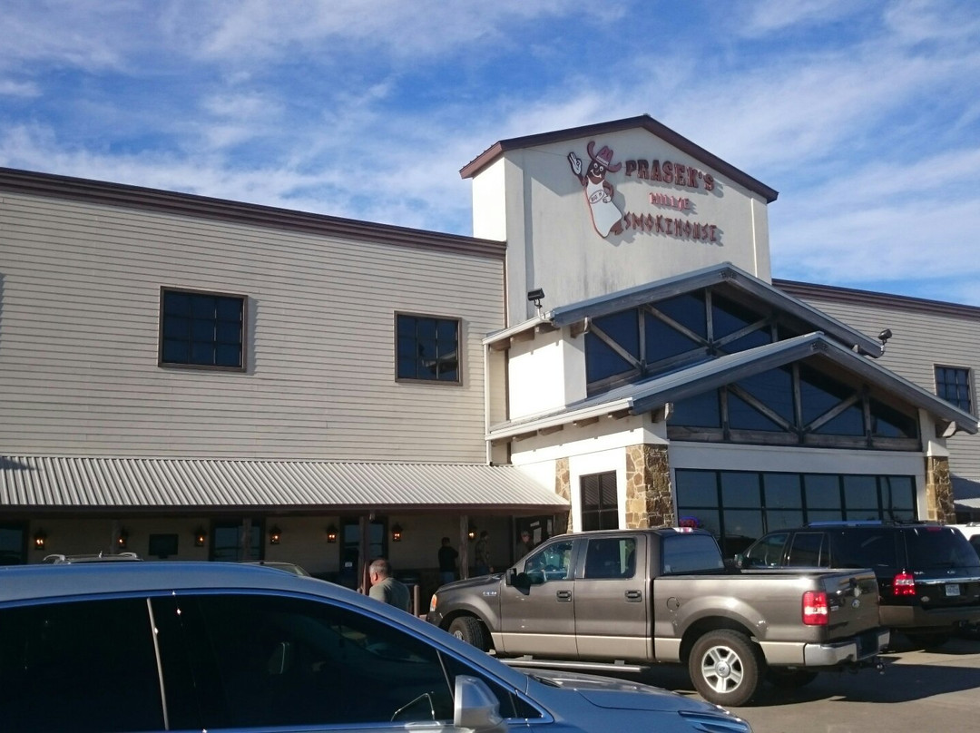 Ganado餐馆和美食-Prasek's Hillje Smokehouse