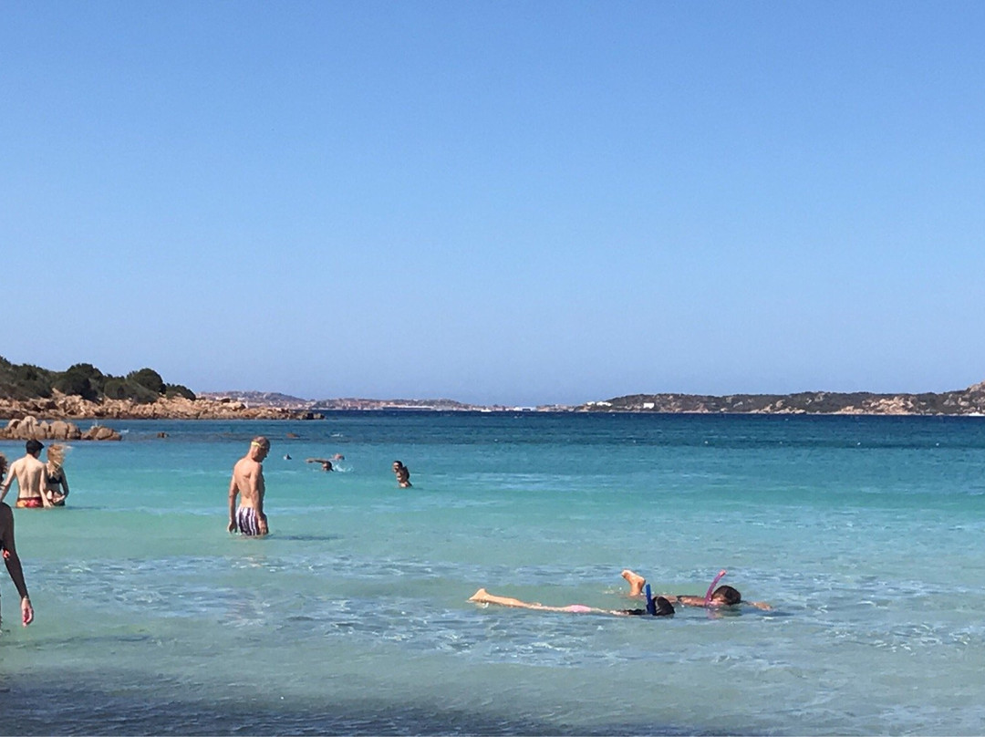 Spiaggia Le Piscine-Cannigione必去景点