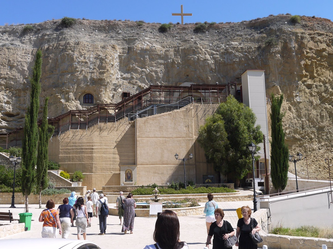 Chrysospiliotissa Church-Deftera必去景点