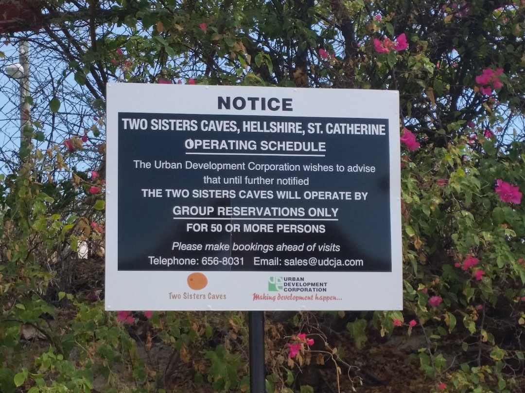 Two Sisters Cave-Portmore必去景点