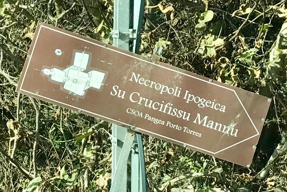 Necropoli Su Crocifissu Mannu-萨萨里省必去景点