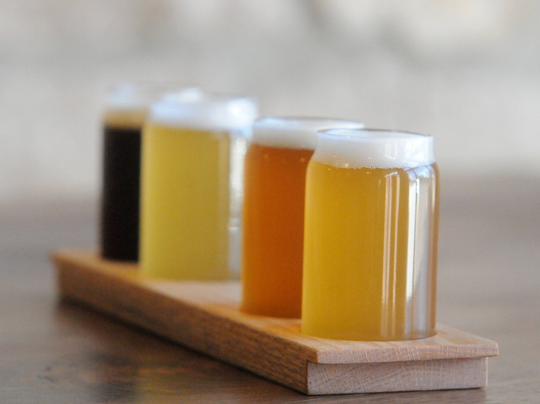 Fat Hill Brewing景点图片