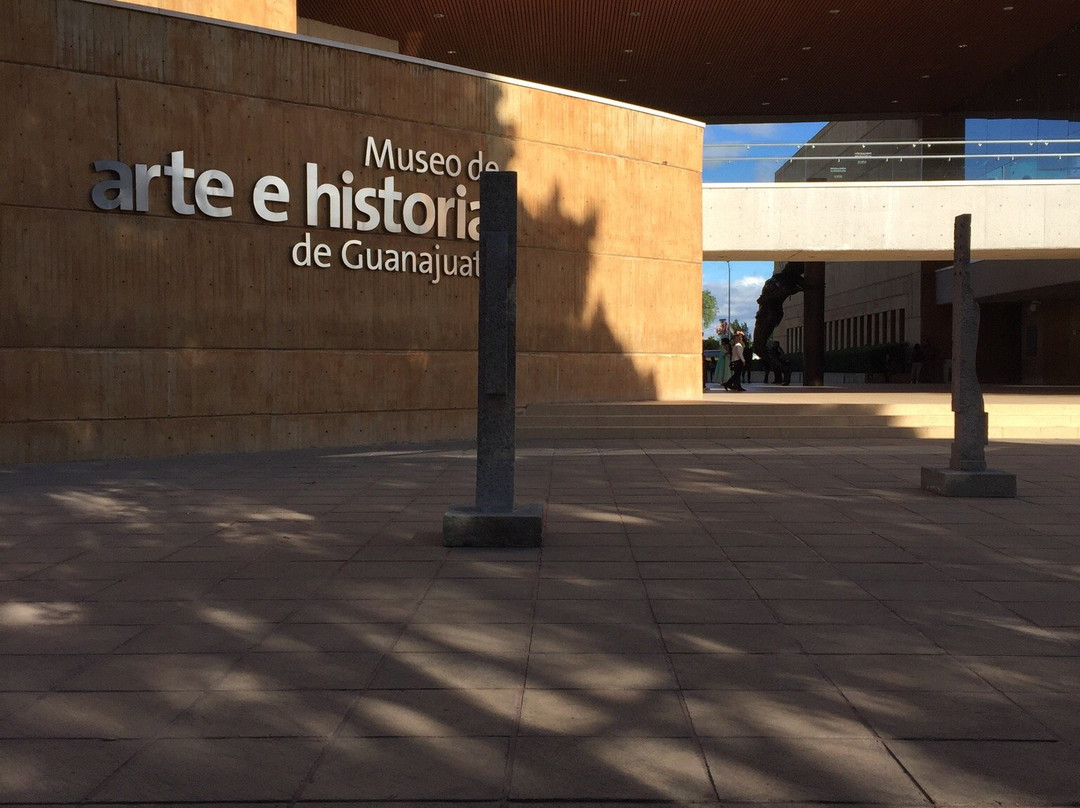 Poliforum-利昂必去景点