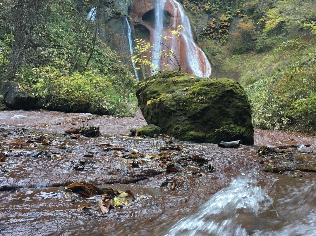 Osen Waterfall景点图片