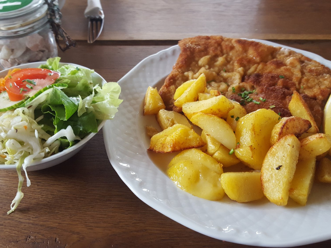 泉格伊斯恩餐馆和美食-Alpengasthof Hütteneckalm