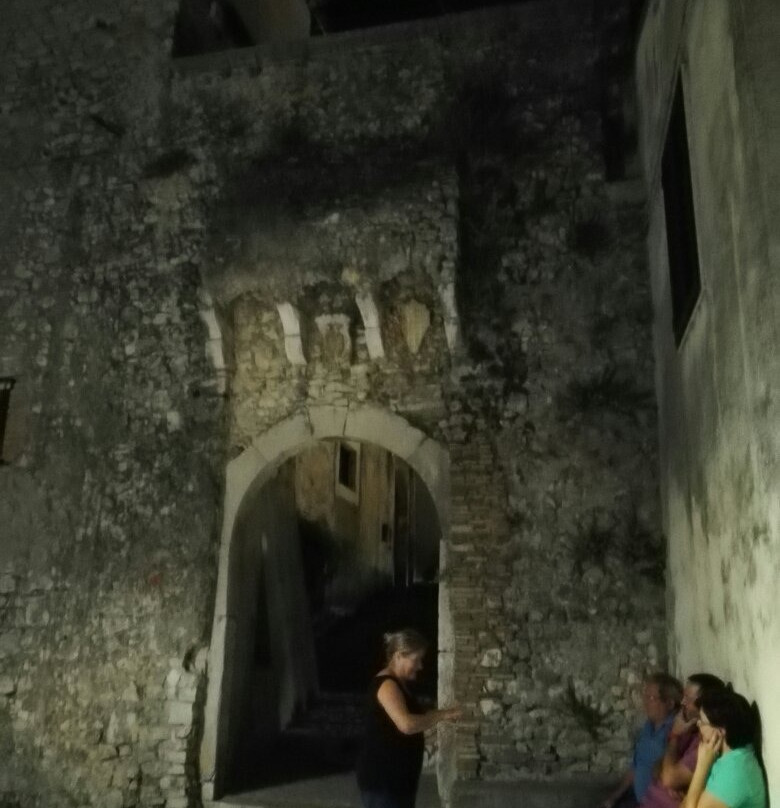 Castello D'Alena-Macchia d'Isernia必去景点