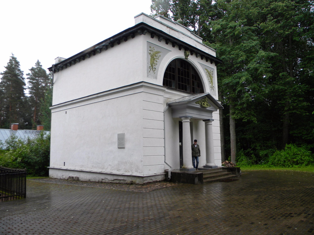Barclay de Tolly Mausoleum景点图片