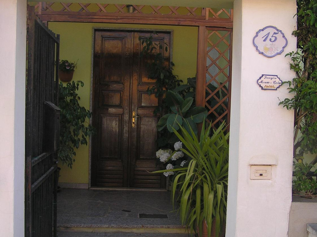 Elmas酒店住宿-Fenicottero Bed & Breakfast