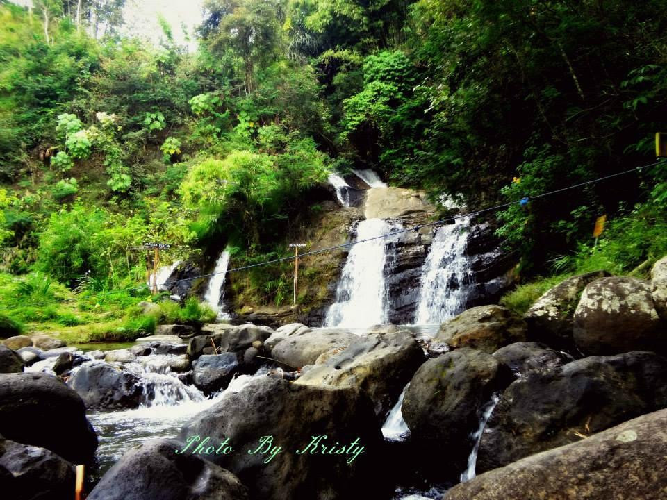 Tujuh Bidadari Waterfall景点图片