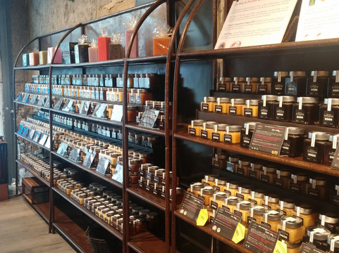 Secrets d'Apiculteur-里昂必去景点