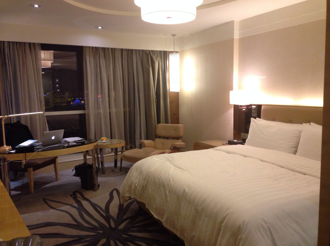 临沂鲁商铂尔曼大酒店主图