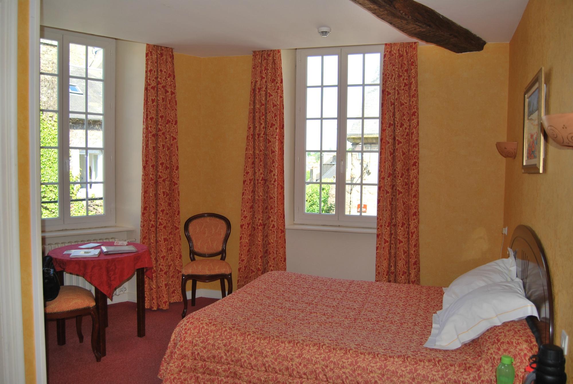 Logis Hôtel du Commerce-酒店景观