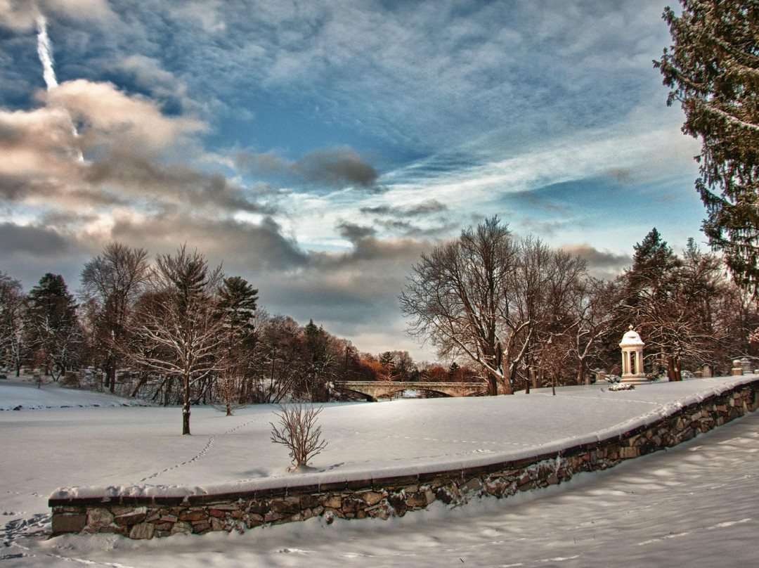 Woodlawn Cemetery-托莱多必去景点