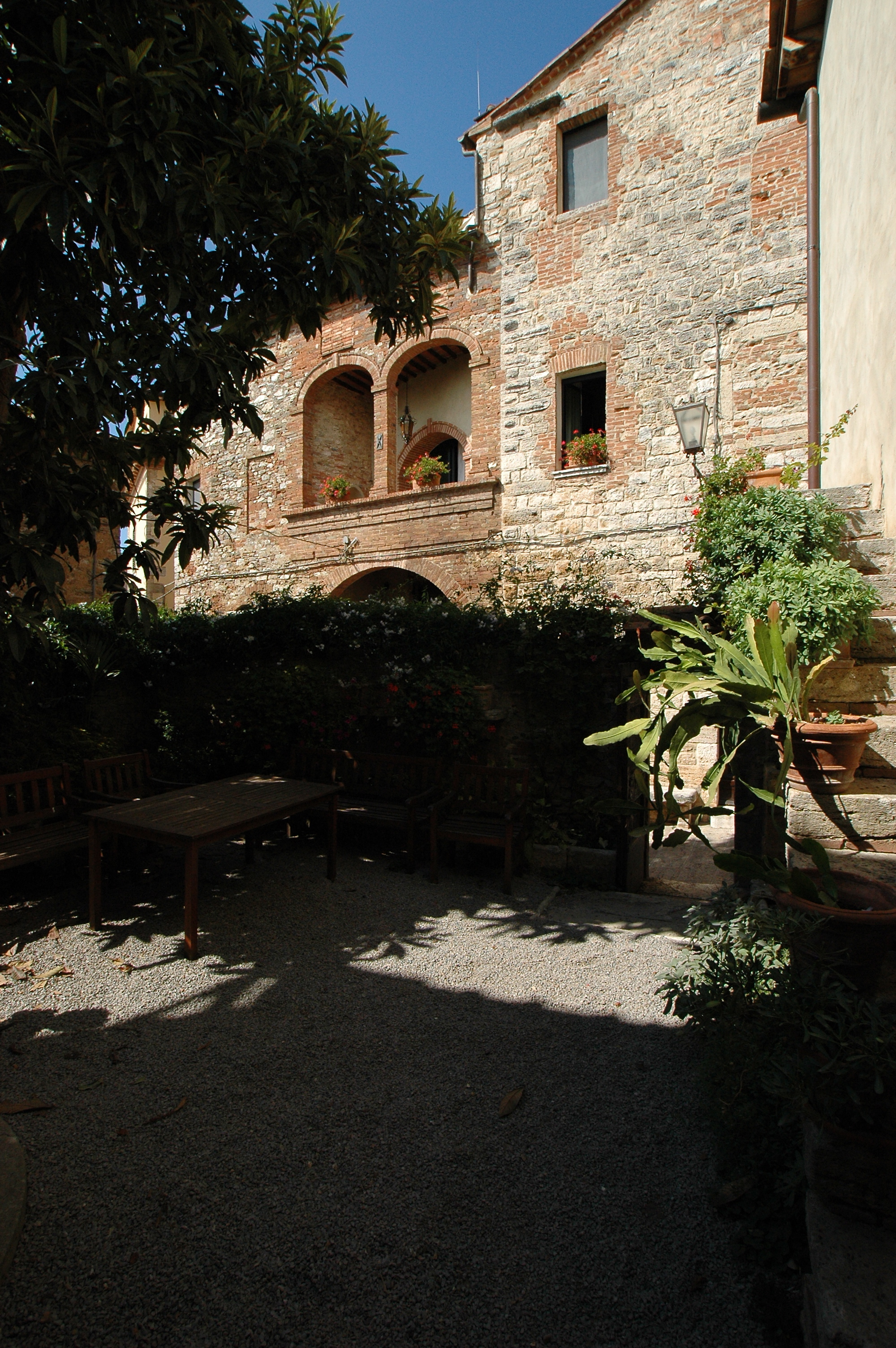 Palazzo Bizzarri-官方