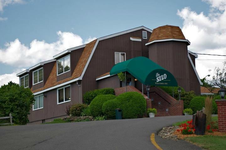 Silo Restaurant & Carriage House Guest Rooms-餐饮