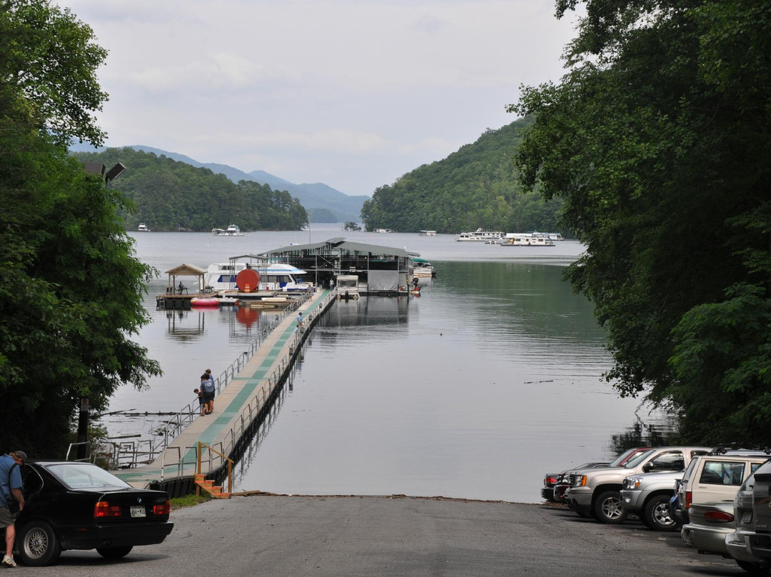 Fontana Marina-Fontana Dam必去景点