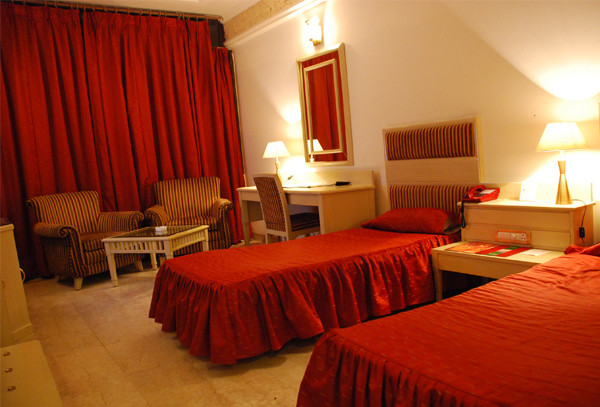 Hotel Park Grand主图