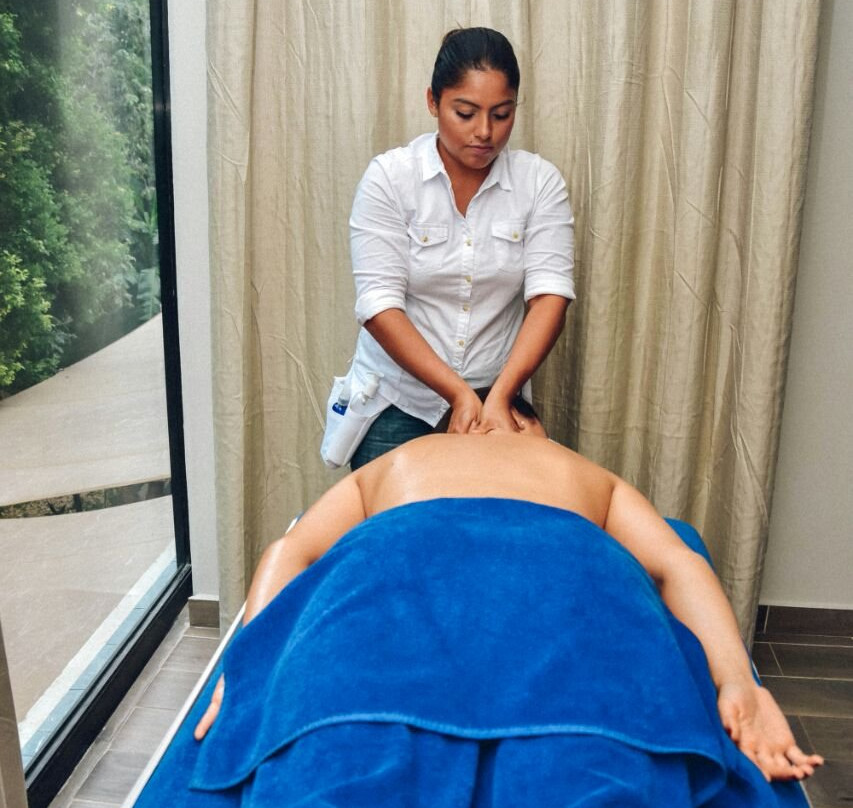 Royal Thai Spa-Playacar必去景点