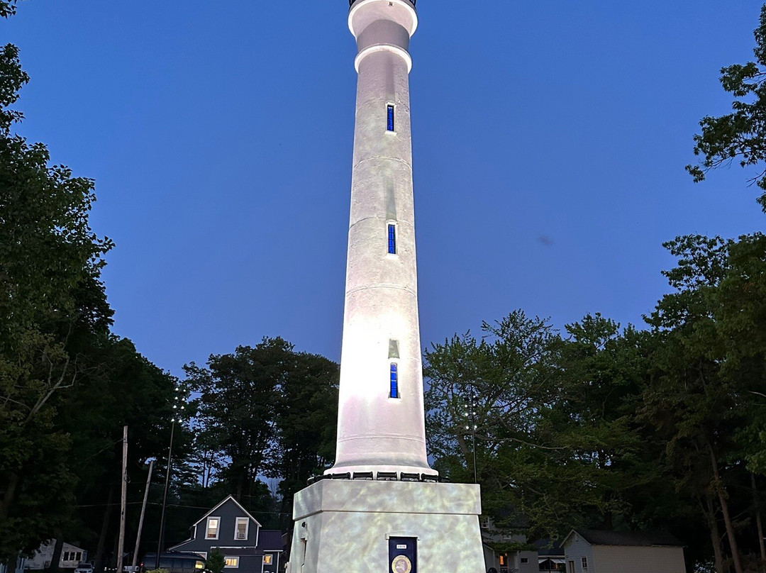 Verona Beach lighthouse景点图片