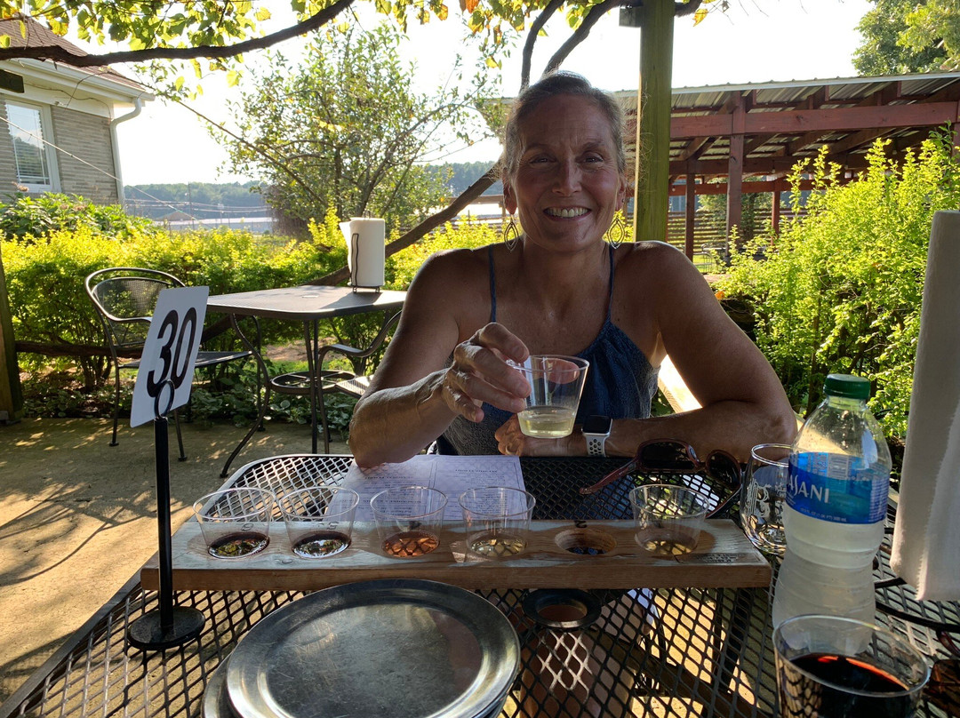 Jules J. Berta Vineyards & Pizza-阿尔贝维尔必去景点