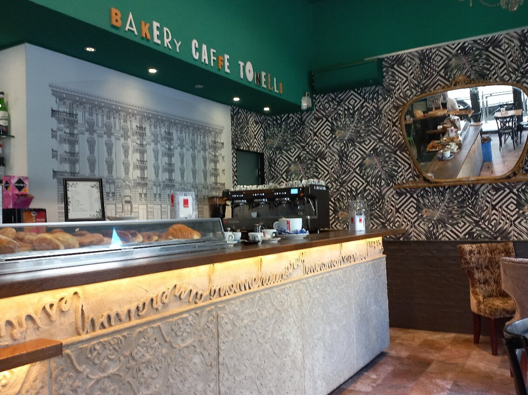 Bar Tonelli