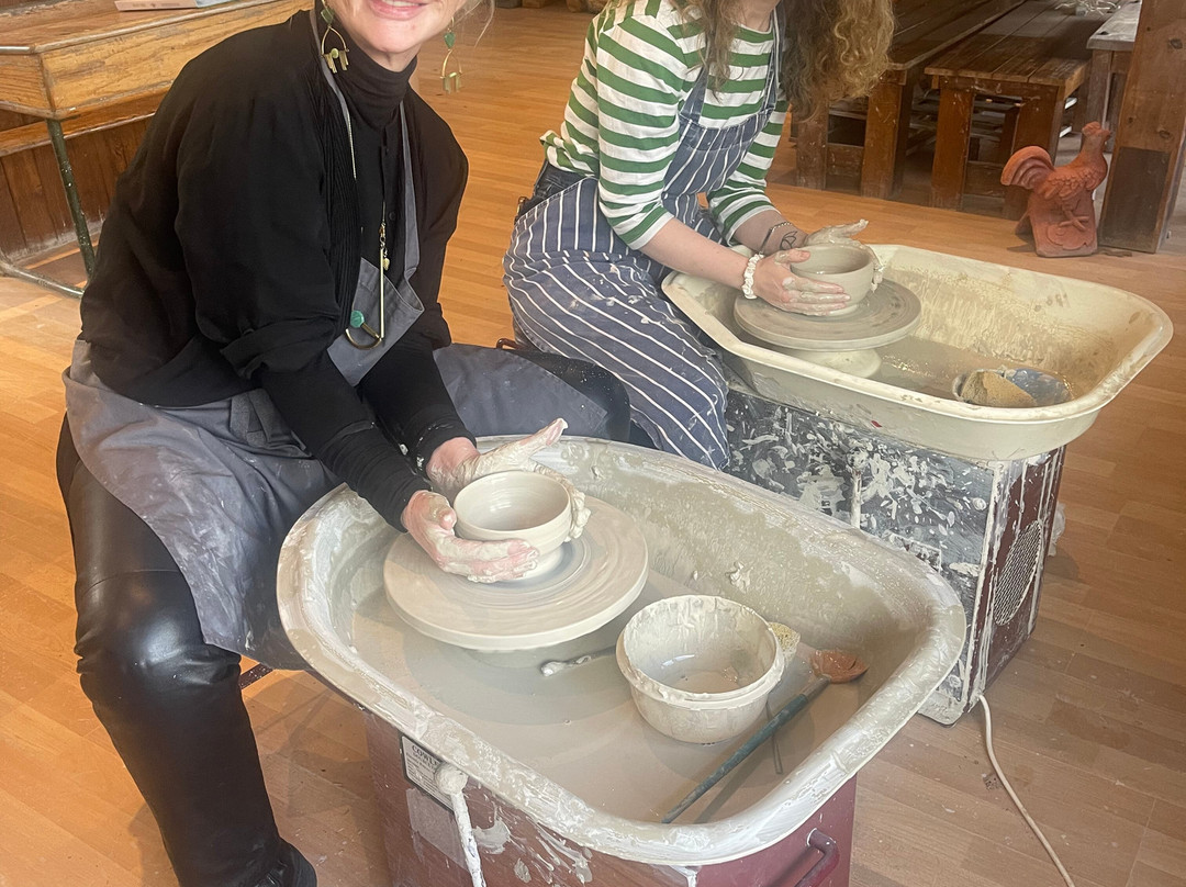 Busy Bee Ceramics-Monaghan必去景点