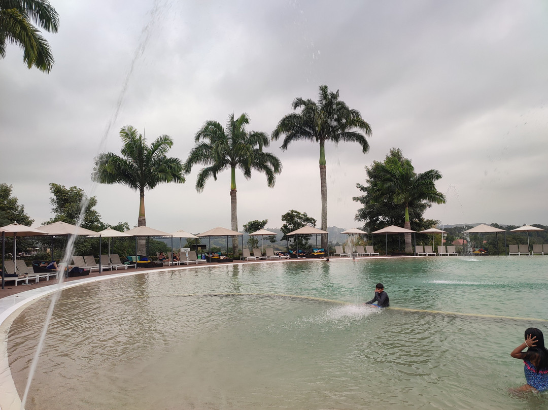 Hillary Nature Resort & Spa主图