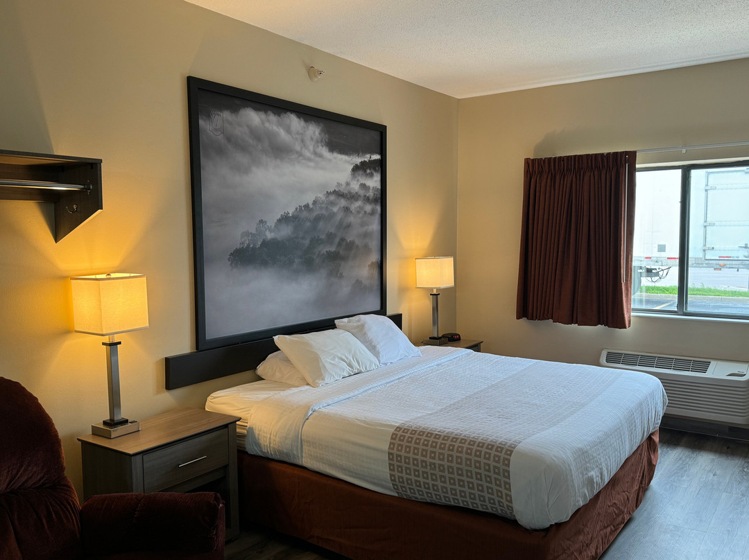 Super 8 by Wyndham Mason City主图