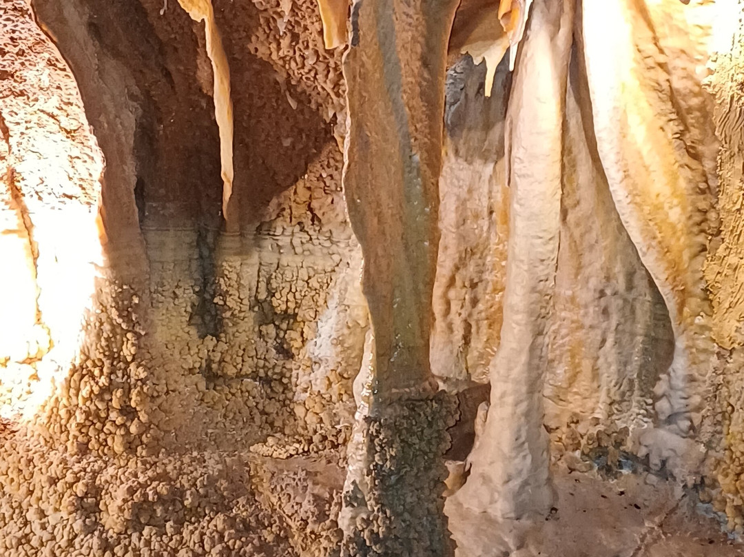 Grutas de Alvados景点图片